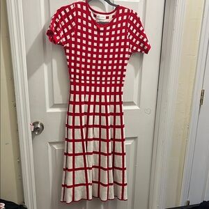 Red and White Casual Midi Dress with Puff Sleeves